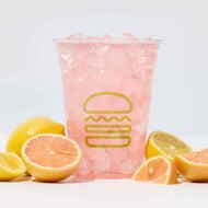 シェイクシャック「ピンクレモネード」ざくろジュースでほんのりピンク色！ゆずやレモンの香り爽やか