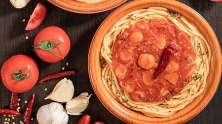 Famima "Tomato and Garlic Pasta" supervised by the famous Italian restaurant "La Bisboccia"! Topped with whole chili peppers