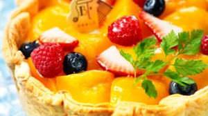June is full of fruits! New "Peach and Berry Cheese Tart" on PABLO