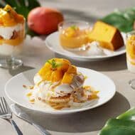 イケア “マンゴーフェア”「ヨーグルトソースのトロピカルパンケーキ」「マンゴーのサマーFIKAセット」「常夏のマンゴー杏仁パフェ」など