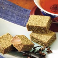 ロイズ「生チョコレート[烏龍茶]」ふわり広がる国産烏龍茶パウダーの香りと心地よい渋み