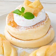 高倉町珈琲「桃のリコッタパンケーキ」山梨の桃が丸ごとひとつ使われた夏のパンケーキ
