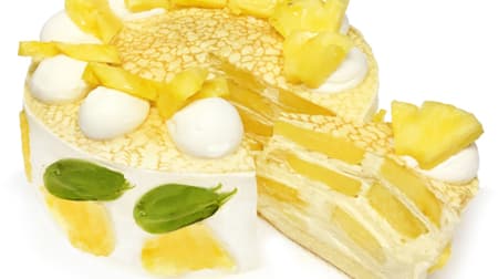 Cafe COMSA "Mille Crepe with Pineapple and Mango Cream" - A sweet treat with plenty of juice to spread in your mouth!