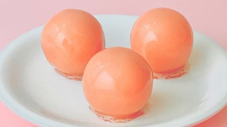 Funawa "Anko-dama (Peach)" - Long-selling Japanese confectionery with a sweet bean paste wrapped in agar that pops!