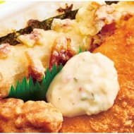 Hotto Motto "Zenkutsu Nori Bento" (all-you-can-eat nori bento) with chikuwa tempura, menchikatsu, and karaage (fried tofu)!