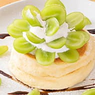 高倉町珈琲「シャインマスカットのリコッタパンケーキ」「シャインマスカットのアイスケーキ」「シャインマスカットのスムージー」