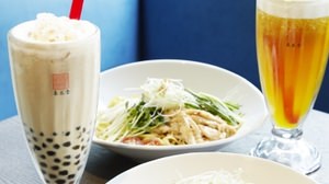 Lunch starts at the tea cafe "Chun Shui Tang"--Popular "Zajar noodles" in Taiwan