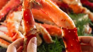 All-you-can-eat "king crab" at TDR partner hotel! The popular "dinner buffet" will be held again this year