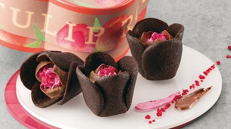 Tulip Rose Chocolat Cassis" - A new product from TOKYO Tulip Rose, couverture and blackcurrant for an extra touch of glamour.