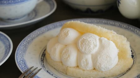 【実食】ローソン「クリームのトリコ！クリームもりもり」ふわふわスフレケーキにミルク豊かなクリームたっぷり！