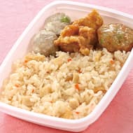 Saki Yoken's "Ekiben at Home Series Spring Bamboo Shoots Gohan Lunchbox": Crunchy rice cooked with bamboo shoots!