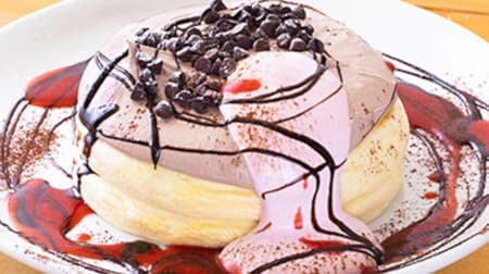 高倉町珈琲「バレンタインチョコクリームのリコッタパンケーキ」チョコレートクリームと苺クリーム！