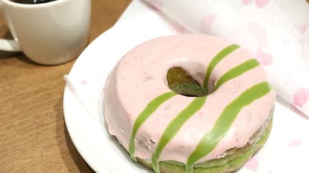 Starbucks new food "Sakura and Green Tea Doughnut" with Sakura coating and green tea coating makes it addictive and sweet!