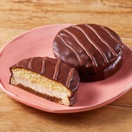 LAWSON New Arrivals: "Soft Chocolate Cake with Coffee Flavor," "Premium Roll Cake," "Kiwi Daifuku," etc.