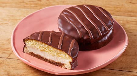 LAWSON New Arrivals: "Soft Chocolate Cake with Coffee Flavor," "Premium Roll Cake," "Kiwi Daifuku," etc.
