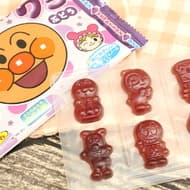 Fujiya "Anpanman Gummies" Likes! Cute character-shaped gummies with oblong wrappers