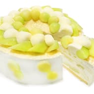 Cafe COMSA "Melon Mille Crepe" Melon is the month of July! Bright green color, elegant aroma and sweetness, juicy pulp