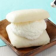 【7月18日新発売】ローソン 新入荷スイーツまとめ「Uchi Cafe×Milk クロッカンシュークリーム ミルククリーム」「MILK監修 白いふわふわクリームサンド」「MILK シューホイップパン」など