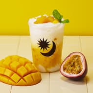 PRONTO "Mango Apricot Tapioca Milk" drink using "Yang Ji Gum Loo", a mango sweet born in Hong Kong! Seasonal "Setouchi Lemon Cheesecake" is also available.