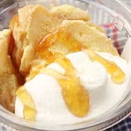 7-ELEVEN's "Cup de French Toast Maple" is like a hotel breakfast you can take with you...! The moist and juicy whipped toast is so good!