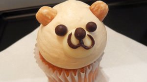 It's too cute and teary eyes! Watch out for Kuma-chan, who is a superorder for the "Fairycake Fair" cupcakes.