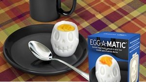 "Egg Amatic", which allows you to make "skull" type boiled eggs, adds playfulness to your dining table.