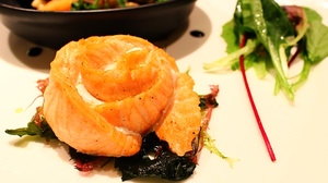 Salmon looks like a rose flower ... Mercure Hotel Ginza Tokyo "Sound Night Special Dinner"