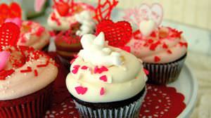 マグノリアベーカリーに「バレンタインコレクション」--“ハート”いっぱいのカップケーキも！