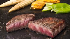 牛、豚、鶏、ラム…7種の肉料理を味わう「肉ジャーニー」、お好み焼き 京ちゃばな新宿店で