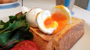 I lined up at Blue Bottle Coffee Aoyama Cafe! Limited "poached egg toast" is a taste you want to eat every day