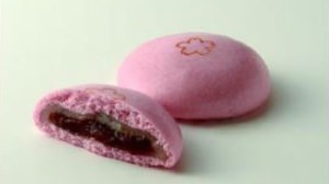 Warm "Sakura Sweets" "Sakura Anman (with Mochi)", FamilyMart