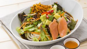 "Healthy" spring menu for Hanamaru Udon "Avocado and salmon salad udon" & "Healthy tempura"