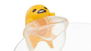 Gudetama appears on the edge of the cup! Realistic white meat is cool