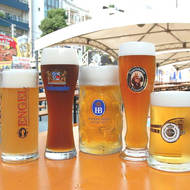 新宿・歌舞伎町でオクトーバーフェスト開催！樽生ビールやドイツソーセージを夏空の下で