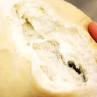 豆腐＋カスタード÷2の味！「おとうふクリームパン」はムチムチ生地＆ぽってりクリームが絶品