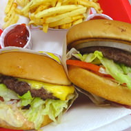 世界ハンバーガー探訪【003】 カリフォルニアで一番おいしい「In-N-Out Burger（インアンドアウト バーガー）」