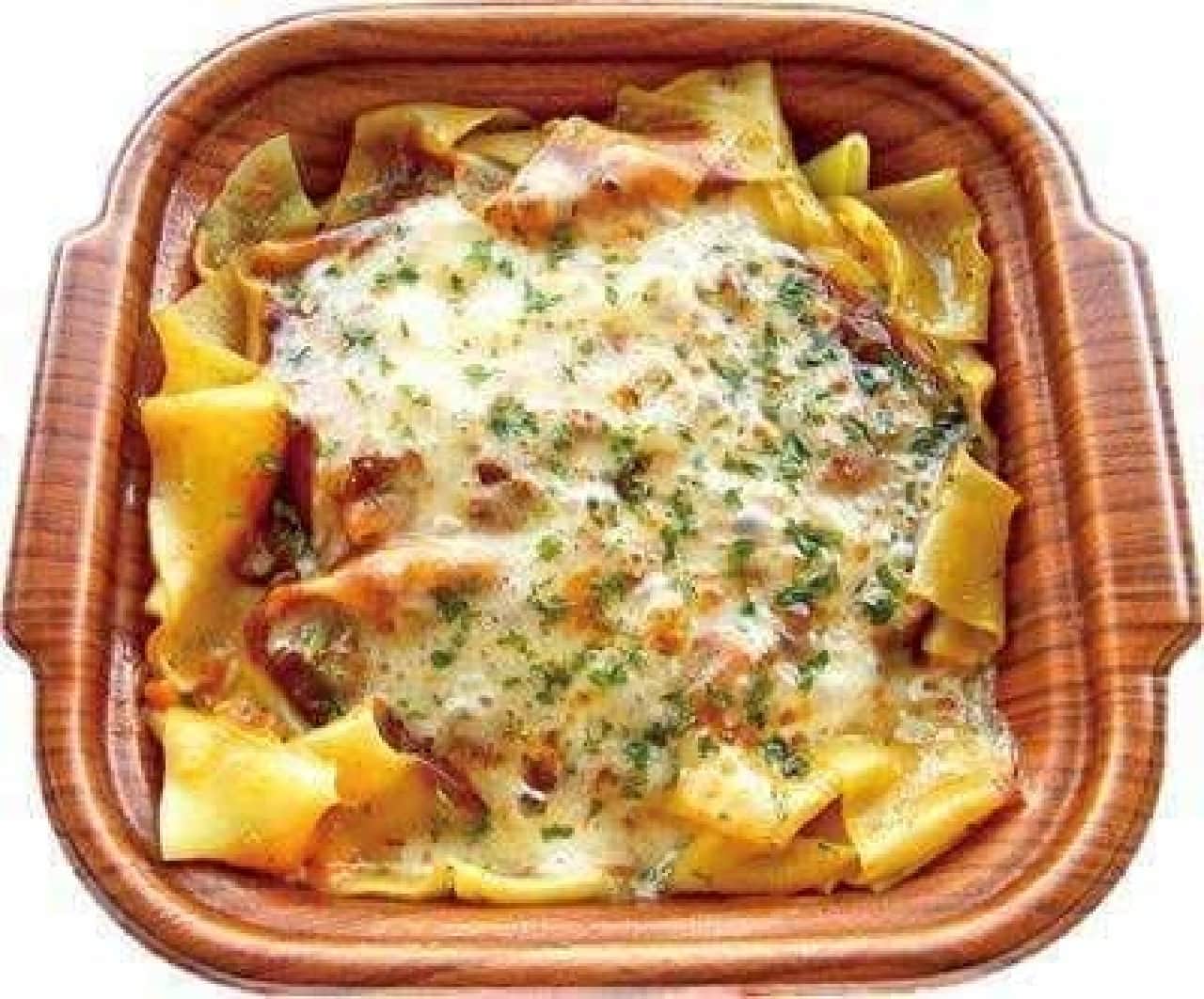 Lawson's "pasta shop" is a rich lasagna limited to autumn and winter