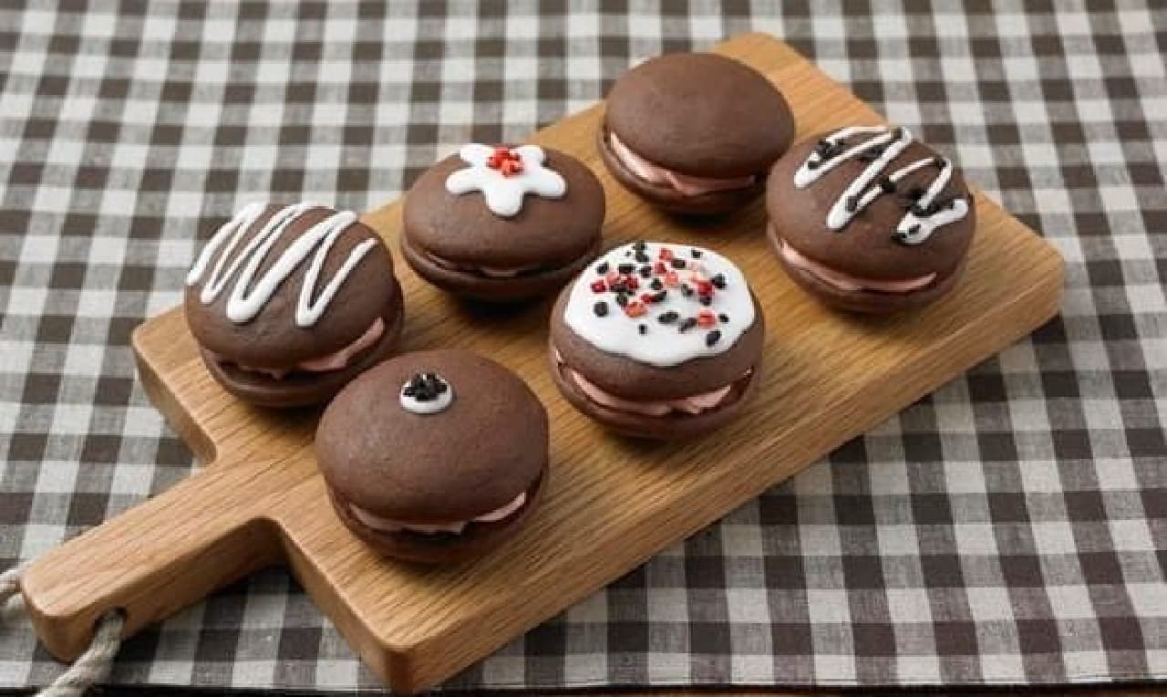 Girls who can make whoopie pies are respected, maybe