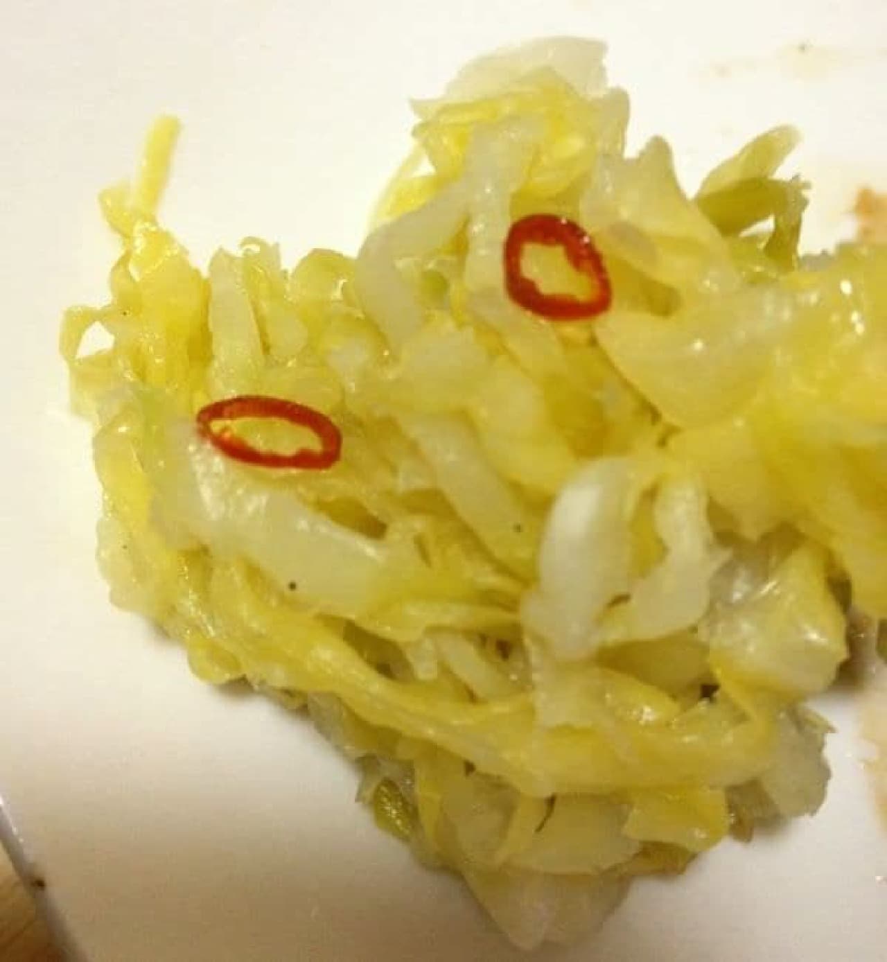 "Sauerkraut" made with whey Cabbage 4/1 It's an amount that is easy to make