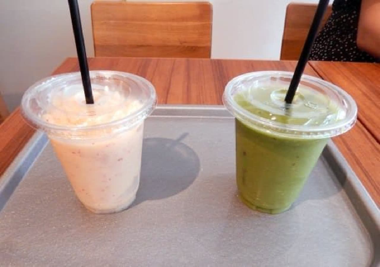 Grapefruit smoothie (left) and the 3rd smoothie (right)