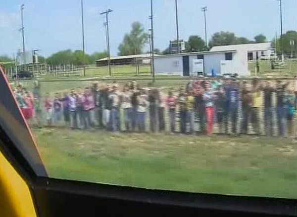 People gathered for Pearl Cantrell (Source: KRBC)