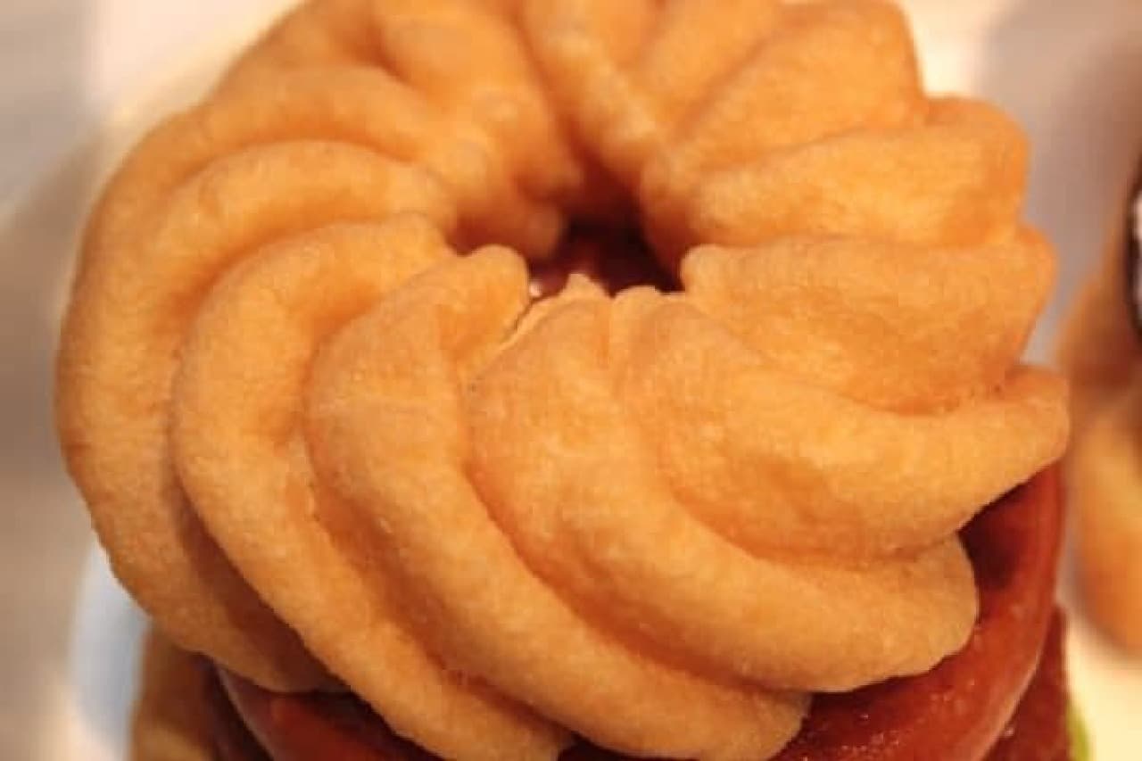 The glaze-free French cruller ...