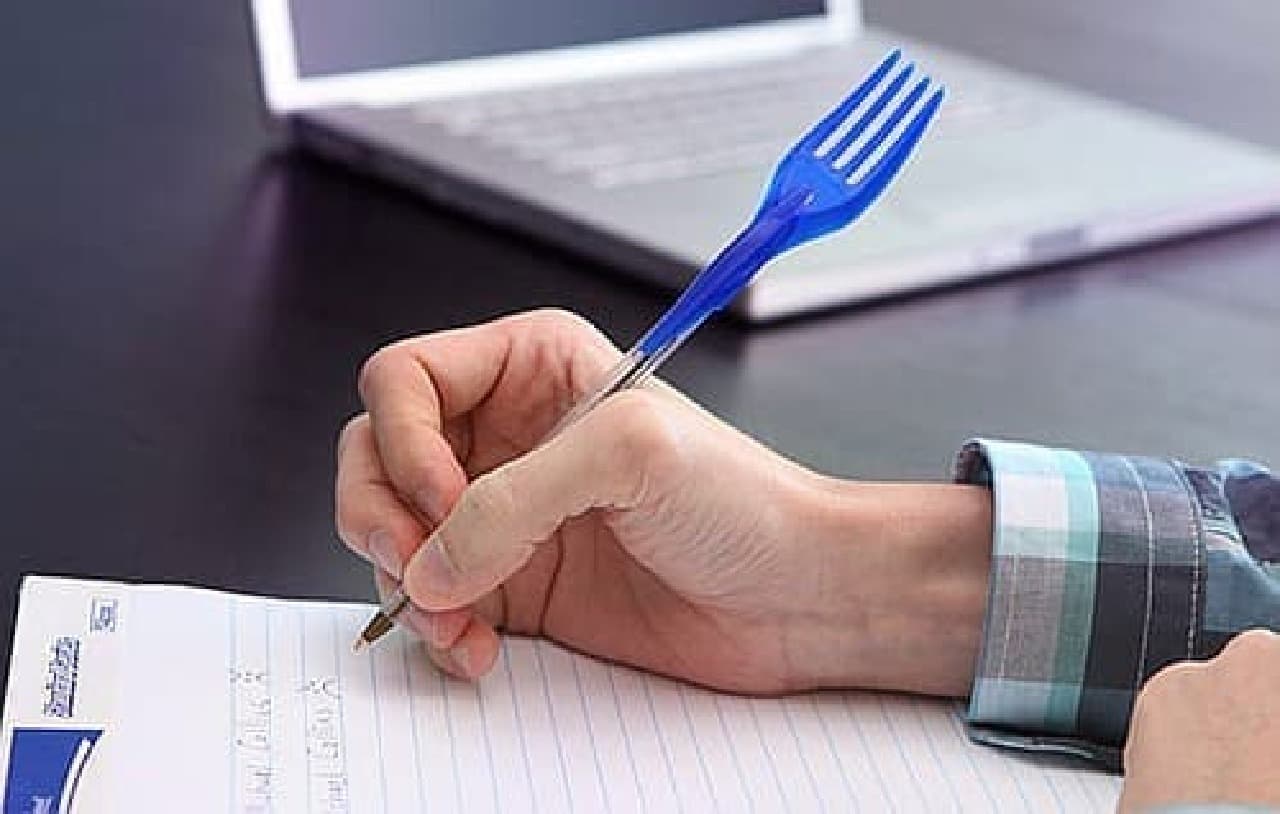 It is also possible to take notes during meals