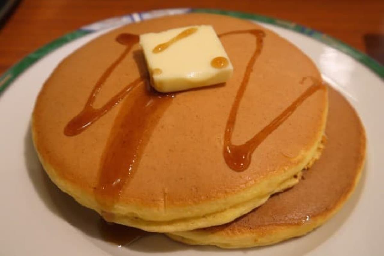 The surface is so crispy that the syrup does not soak in