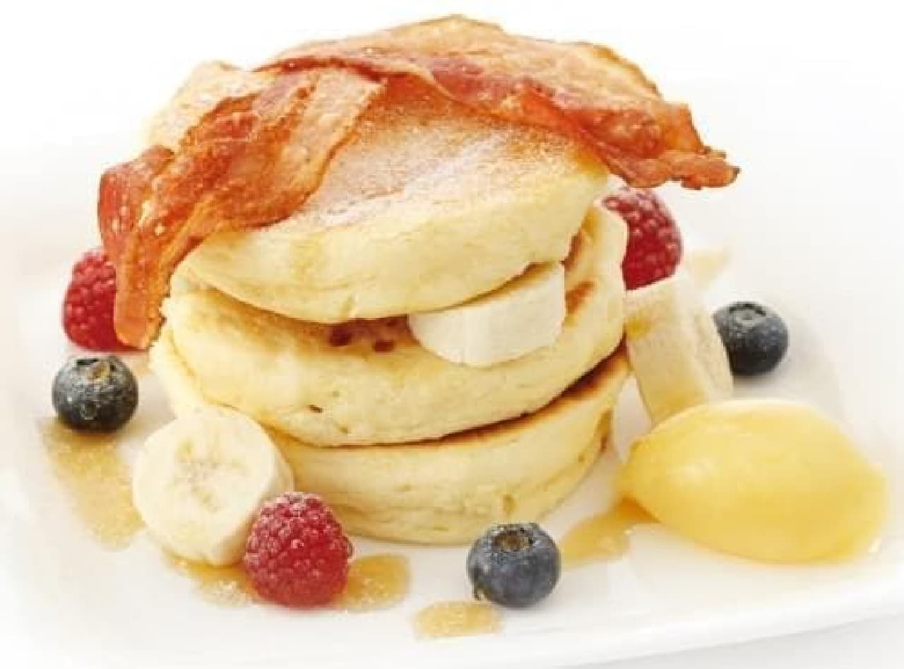 A souffle-like pancake with plenty of meringue!