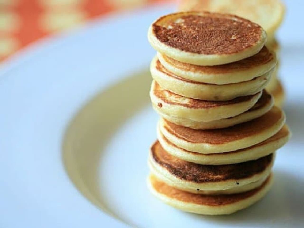 These are 5 cm size mini pancakes.