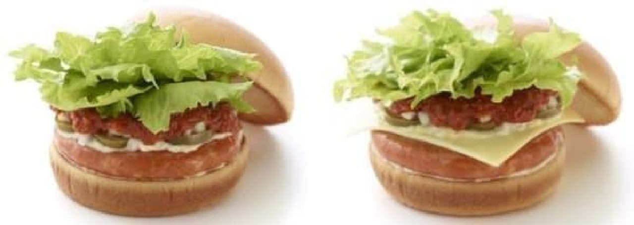 Super spicy chorizo burger (left) and super spicy chorizo cheeseburger (right)