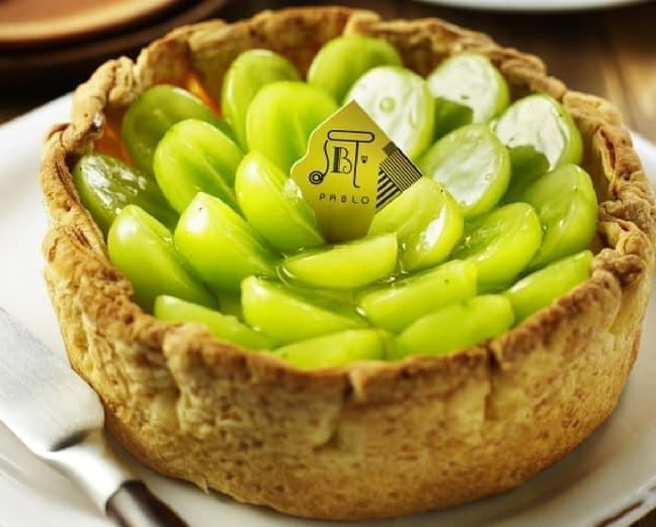 Plenty of muscat that shines like a jewel! September limited "Shine Muscat cheese tart"