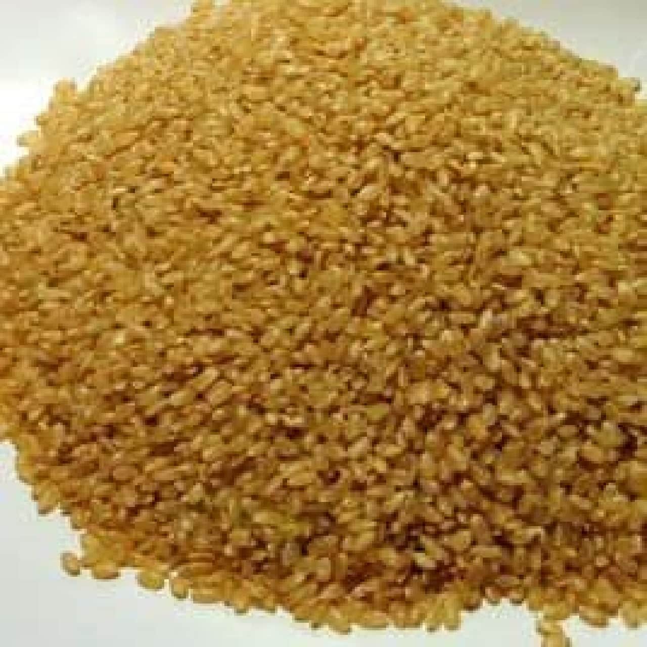"Brown rice" containing a lot of dietary fiber