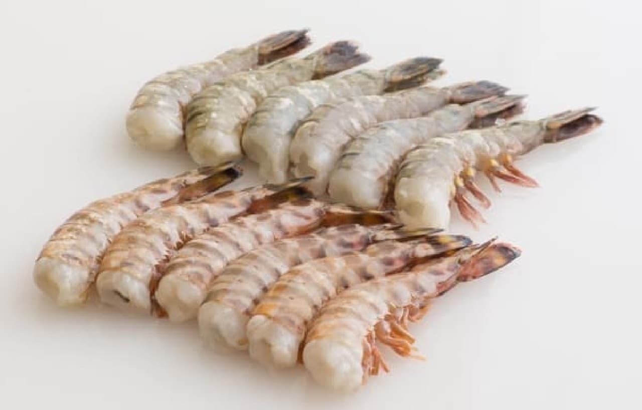 The top is prawns and the bottom is black tiger prawns